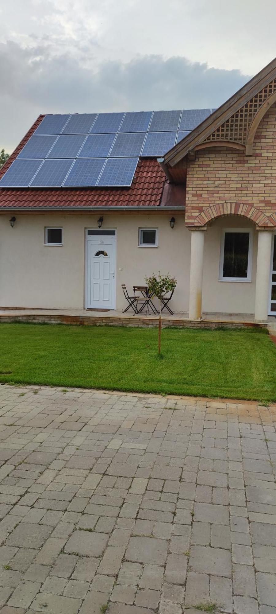 Village Garden Family Guest House Tiszakanyár Zimmer foto