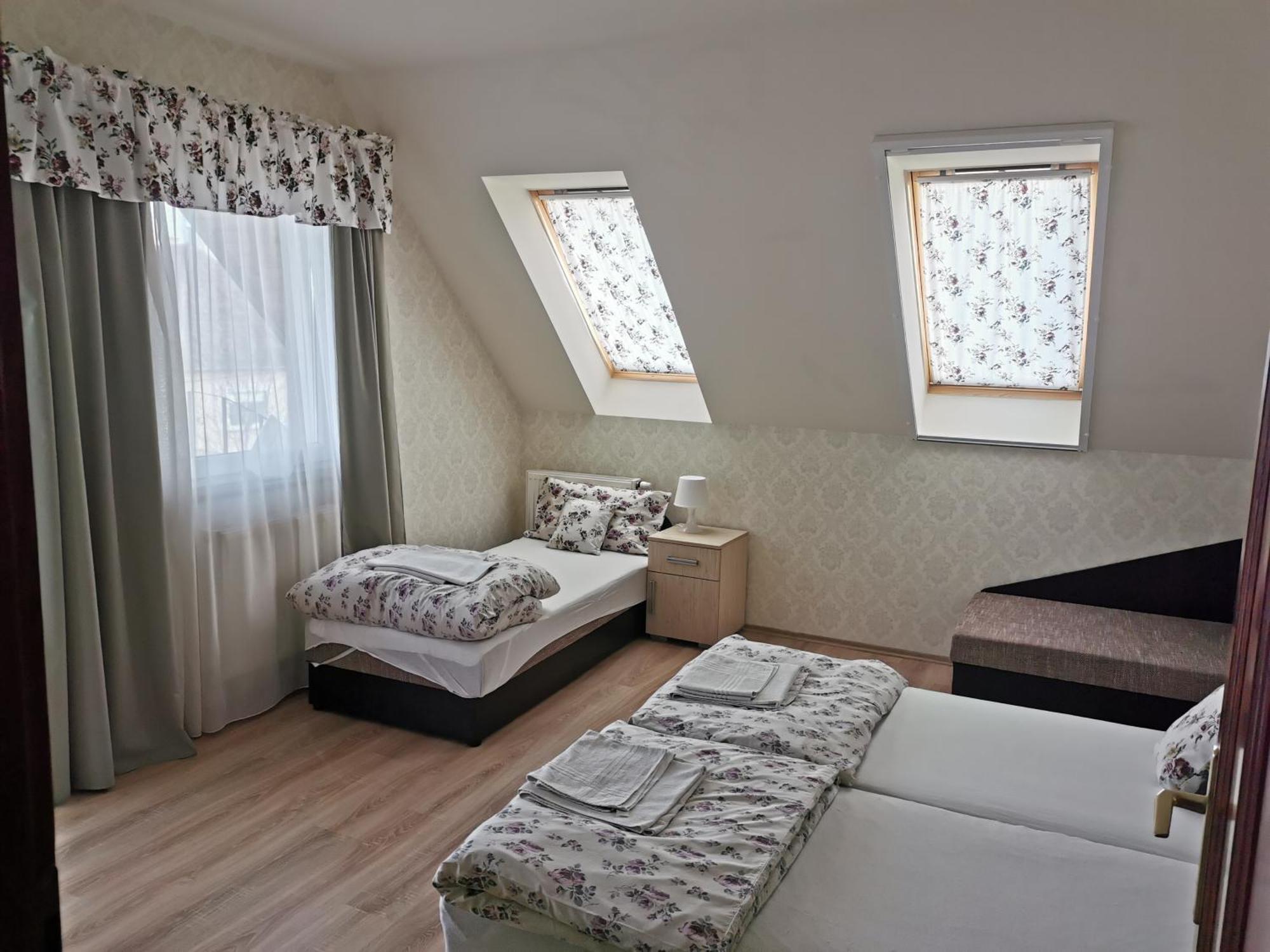 Village Garden Family Guest House Tiszakanyár Exterior foto
